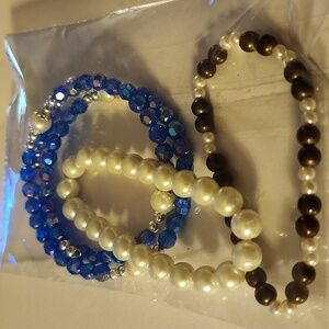 Package of 4 multicolored braclets